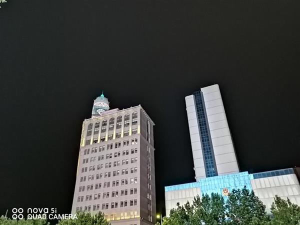 华为nova 5i要火！1999元四摄+4000mA