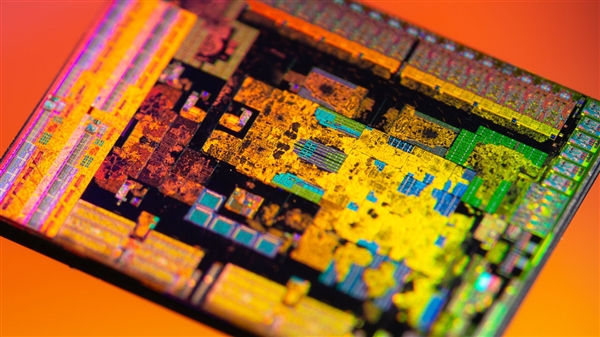 AMD三代锐龙：98.9亿晶体管成简直就艺术品