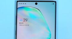 三星优化屏幕挖孔：环形、矩形电量显示都有