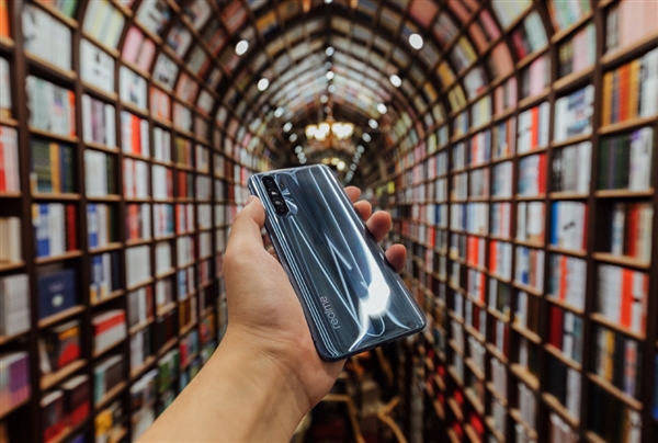 银翼杀手来了 realme骁龙865新设备曝光