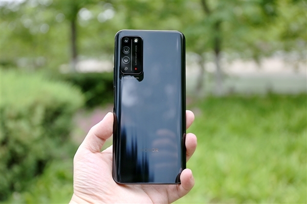 5月最受关注手机榜单发布：荣耀X10登顶