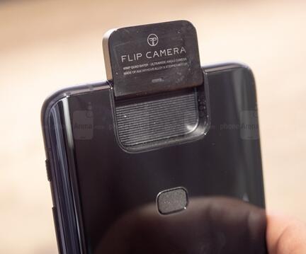 华硕ZenFone 7/7 Pro曝光 两款865真全面屏!