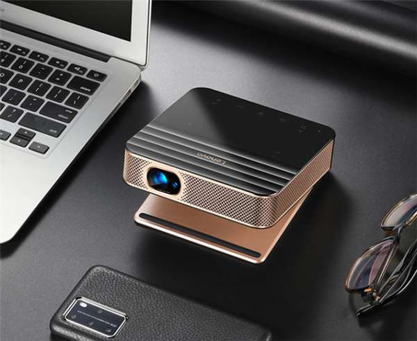 联想带来超小投影仪：2799元！