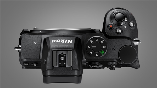 尼康最便宜全画幅无反Z5上线：双SD卡