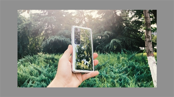 小米10至尊纪念版上手体验：实现第一批量产120W有线秒冲