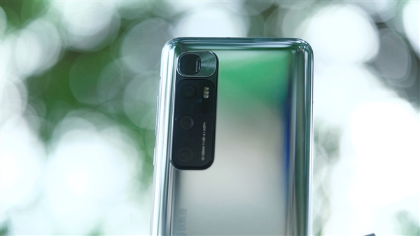 小米10至尊纪念版上手体验：实现第一批量产120W有线秒冲