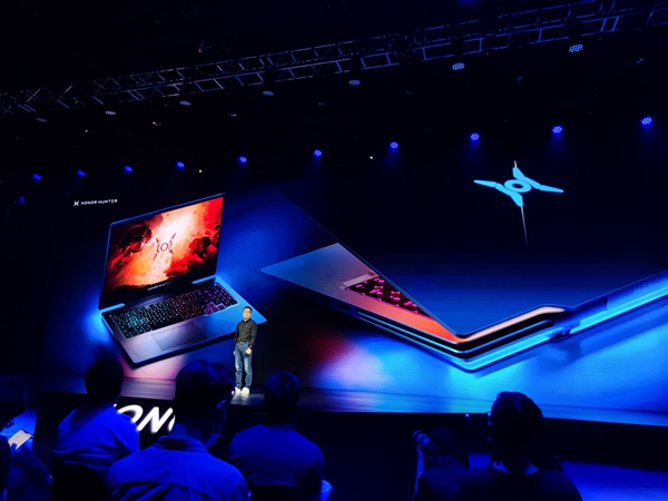 荣耀猎人游戏本V700现身：19.9mm超薄机身