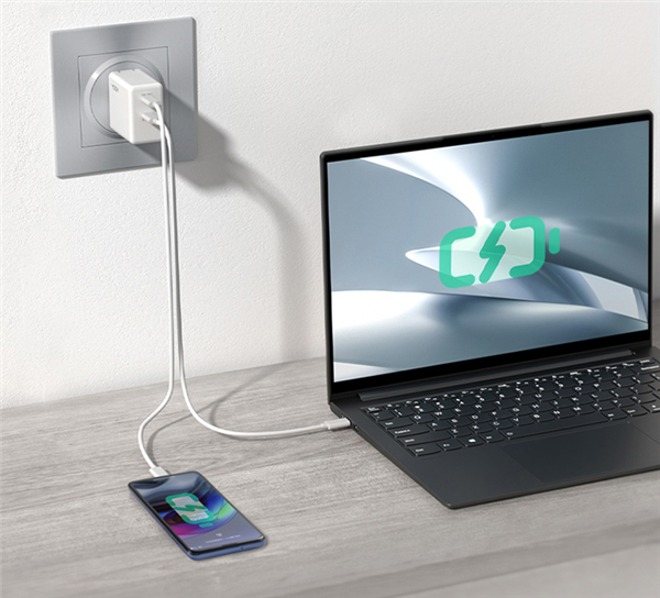 联想发布65W双口GaN充电器：凝脂白与云墨黑两个颜色可选