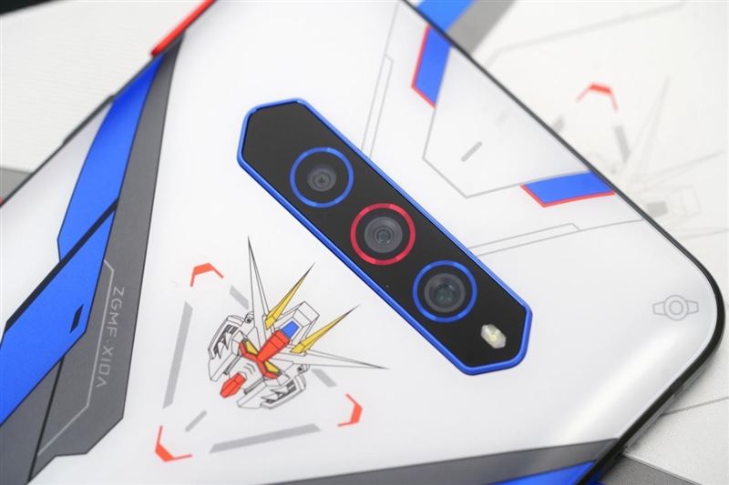 黑鲨4s高达限定版外观如何?黑鲨4s高达限定版外观介绍