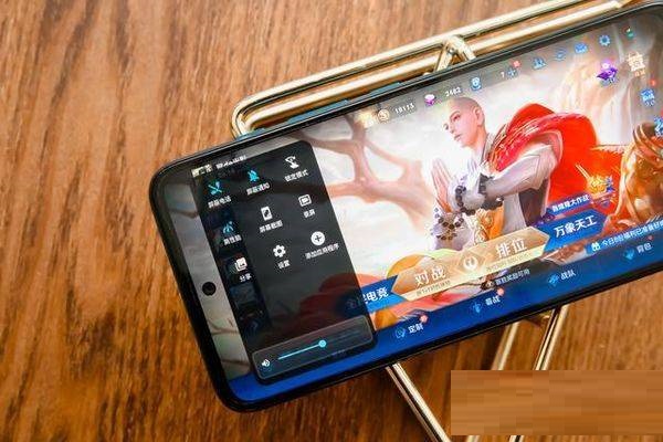 摩托罗拉G71怎么样？摩托罗拉G71真机实测详解